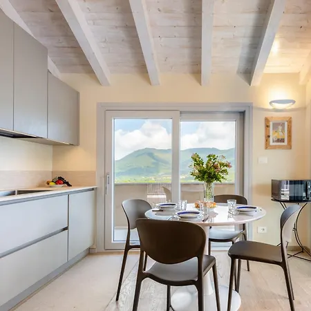 Hostdomus - Acqualy With Private Pool