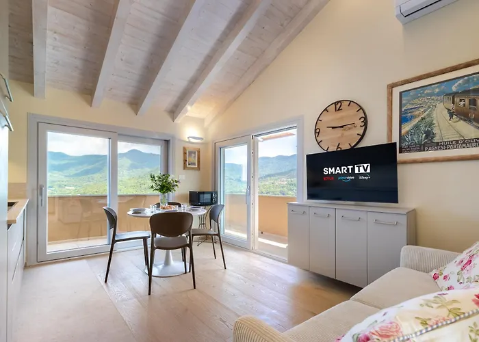 Hostdomus - Acqualy With Private Pool *