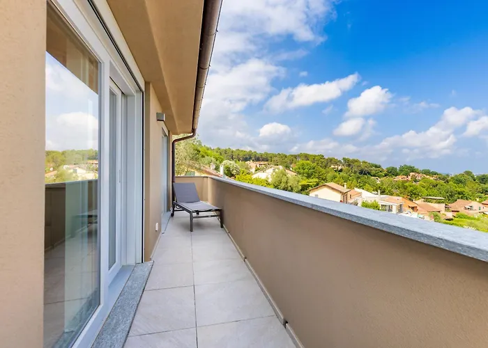 Hostdomus - Acqualy With Private Pool * Garlenda