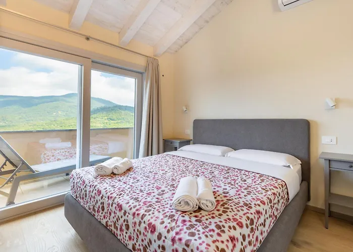 Hostdomus - Acqualy With Private Pool