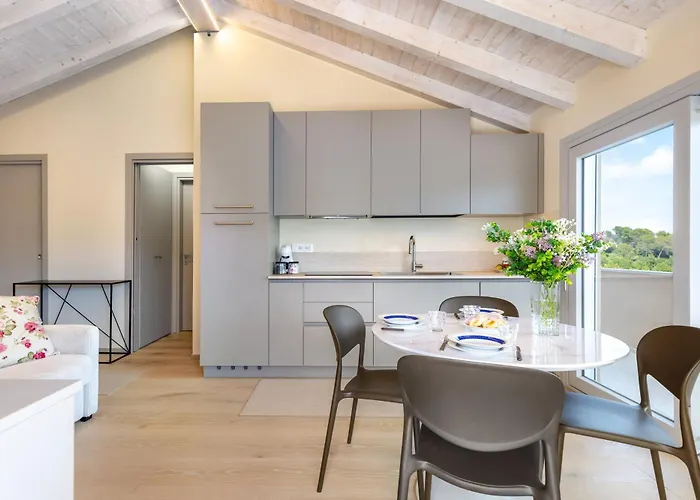 Hostdomus - Acqualy With Private Pool *